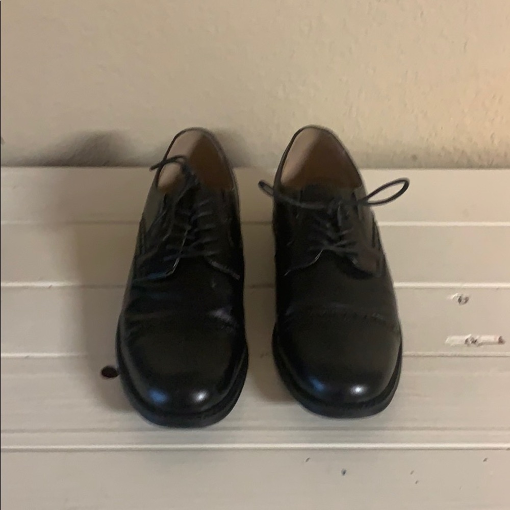 Mens dress shoes
